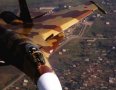 Noter la sphre de guidage infra-rouge devant le pare brise de ce Su-37